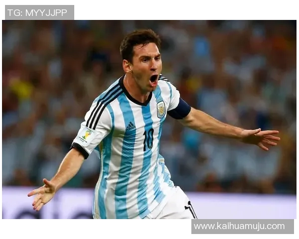 三条杠足球球星是谁？揭秘穿着三条杠的世界顶级球员与品牌传奇