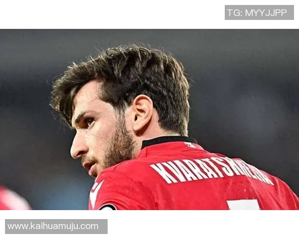 全球十大足球明星球员盘点引领足坛风潮实力与荣耀并存